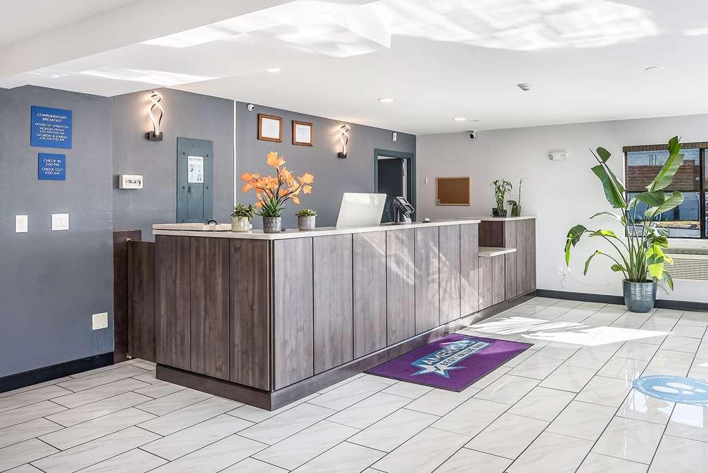 Americas Best Value Inn East Peoria Interior photo