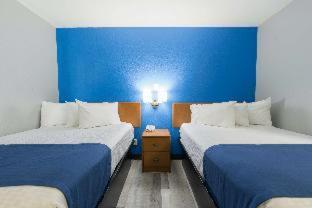 Americas Best Value Inn East Peoria Room photo